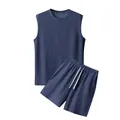 Herren Set aus marineblauem Waffelstrick mit ärmellosem Weste und kurzen Hosen. - S / Oberteil und Hose / Dunkelblau