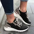 Dettaglio scarpe da ginnastica nere donna con tacco argento e zip laterale esterna - 36 / Nero