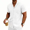 Camisa informal para hombre blanca con textura de ondas, cuello cubano, manga corta SKU. - Blanco