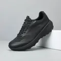 Geheel zwarte herensneakers met dikke zool en ademend mesh, lichtgewicht voor de zomer 2026 - Zwart