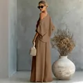 Modisches braunes schulterfreies Zweiteiler-Set mit fließender Weithose für den Frühling - S / Oberteil und Hose / Camel