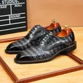 Hochwertige Oxford-Schuhe aus Leder mit Krokodilprägung für Herren in Schwarz-Grau - Blaugrau