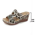 Sandale compensée léopard élégante pour femme, vue détaillée talon de 7 cm de haut - Imprimé léopard