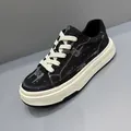 Trendy men's black denim chunky sneakers with stylish thick white platform soles - Black