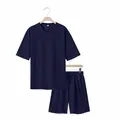 Detailansicht der dunkelblauen Herren-Shorts und T-Shirt-Set aus schwerem Baumwollstoff - Marineblau