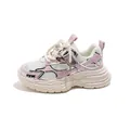 Zapatillas de malla transpirable rosa y blanco para niños con diseño ligero de dad shoe - Rosa