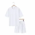 Conjunto de ropa de descanso blanco minimalista para hombre camiseta corta y pantalones - Blanco