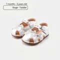 Silberne Baby-Sandalen für Mädchen mit Perlenriemen und Schleife, 7-36 Monate alt - Größe 16 (Innenlänge 12.5cm) / Silber