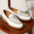 Eleganti mocassini in pelle bianca da uomo con suola platform in stile old money - Bianco