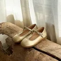 Vintage gold T-strap Mary Jane shoes for girls, elegant leather princess flats for parties - Gold