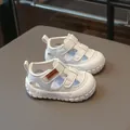 Sandalias de verano blancas para bebés con punta cerrada y suelas antideslizantes - Blanco Roto