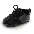 Classic black patent leather baby shoes with soft sole for infants 0-1 year old boys girls - 11cm / Black