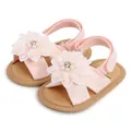 Sandales roses pour bébé avec décoration de fleurs perlées et semelles souples - 11cm/EUR17 / Paire de Chaussures Seule / Rose