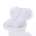 Elegante weiße Baumwollsocken für Neugeborene mit einer großen Chiffon-Blume für Mädchen - Weiß / 0-December