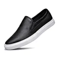 Schwarze Herren-Loafer aus perforiertem Leder mit modischen weißen Freizeit-Gummisohlen - 38 / Ausgehöhlter Stil / Schwarz