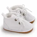 Weiche weiße Babystiefel mit warmem Kunstfellfutter und langlebigen Gummisohlen - Weiß
