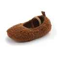 Warme bruine teddy fleece baby loopschoentjes met elastische band detail - koffiekleur