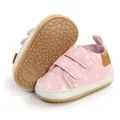 Soft pink baby walking shoes with white heart pattern and non-slip rubber sole - 11cm / Pink Hearts