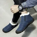 Warme Winter-Steppstiefel zum Hineinschlüpfen mit weißem Kunstfellfutter und Gummisohle - 35 / High Top Stil / Dunkelblau