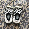 Niedliche Socken-Schuhe für Kleinkinder mit Leopardenmuster und weicher Gummisohle - Größe 28/29 (Innenlänge 16,5 cm) / Rosa Leopard