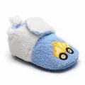 Zachte blauw-witte pluche baby loopschoentjes met gele vrachtwagen borduurwerk winter. - 1528 Lichtblauw (Vrachtwagen)
