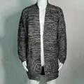 Rebeca larga de punto jaspeado para hombre en blanco y negro - M / Tops / Negro