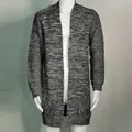 Elegante cárdigan de punto gris jaspeado para hombre con mangas largas y estilo largo - M / Tops / Gris oscuro