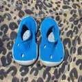 Breathable blue knitted baby walking shoes with hollow design and soft anti-slip sole - 18/19 (11.5cm) / Blue