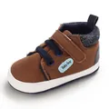 Bequeme braune Lauflernschuhe mit weicher Sohle für Baby Jungen im Alter von 0-1 Jahr - Innenlänge 11cm / Braun