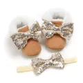 Detail von Baby-Winterstiefeln und Stirnband mit Pailletten-Schleifen und Fleecefutter - 11cm / Set / Khaki