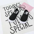 Atmungsaktive schwarze Strick-Kinderschuhe mit weicher weißer Sohle im Lifestyle-Set - Schwarz