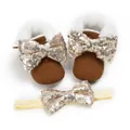 Braune gefütterte Babyschuhe mit goldener Paillettenschleife und passendem Stirnband - 11cm / Set / Dunkelbraun