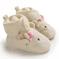 Dettaglio delle morbide scarpine neonato a elefante crema con calda fodera in pile. - 11cm / Elefante Farfalla (B220G) / Bianco