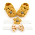 Detail set of yellow floral baby girl soft-sole shoes with matching lace headbands - Yellow
