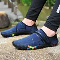 Schnelltrocknende blaue Mesh-Wasserschuhe zum Schwimmen und Wandern im Freien - Dunkelblau