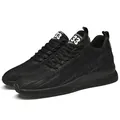 Atmungsaktive schwarze Herren-Laufschuhe aus Strick mit 6cm unsichtbarem Absatz. - 38 / Reines Schwarz