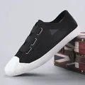 Atmungsaktive Herren-Mesh-Stoffschuhe mit Klettverschluss und weißer Kappe im Design - 38 / Schwarz Weiß