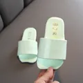 Chanclas infantiles verde menta minimalistas para verano en interior y exterior - 25 / Verde