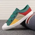 Ανδρικά πάνινα αθλητικά παπούτσια color-block με τριπλό κούμπωμα βέλκρο και μύτη. - 43 / Σκούρο Πράσινο Patchwork