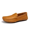 Classic men's tan genuine leather driving loafers with moccasin stitch detail and rubber sole - 37 / Brown