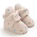 Close-up of cozy beige baby winter boots with colorful embroidered heart patterns - 11cm / Multicolor Gray (B258)