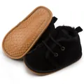 Warme schwarze Baby-Winterstiefel mit weichem Fellfutter und rutschfester Gummisohle - Schwarz