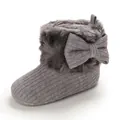 Warme grijze baby winterlaarzen met bontrand en decoratieve grote strik voor babymeisjes - Grijs