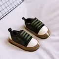 Atmungsaktive Mesh-Babyschuhe mit weicher Sohle und grünen elastischen Bändern für Kleinkinder - Größe 18 (Länge 13.0cm) / Schwarz Atmungsaktiver Stil
