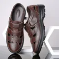 Sandalias de cuero genuino para hombre marrón oscuro con diseño calado transpirable - Marrón (YR5602)