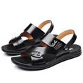 Sandales élégantes en cuir noir pour hommes avec clous décoratifs et semelle en caoutchouc. - Noir