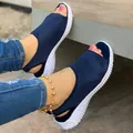 Atmungsaktive marineblaue Fly-Woven-Sandalen mit weißer Plateausohle für den Sommerstrand - 36 / Blau