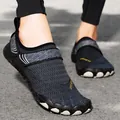 Professionele zwarte vijftenige waterschoenen voor dames en heren met ademend mesh-materiaal - 35 / Zwart