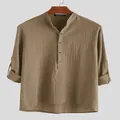 Camisa henley de algodón informal para hombre con cuello levantado en color caqui - S / Tops / Marrón