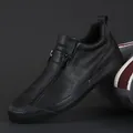 Stilvolle schwarze Herren-Lederschuhe mit Doppelreißverschluss und flachem Design - 38 / Schwarz